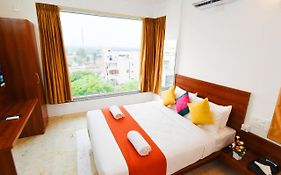 Keerthis Royal Suites - Near Kempegowda International Airport Hotel Bengaluru